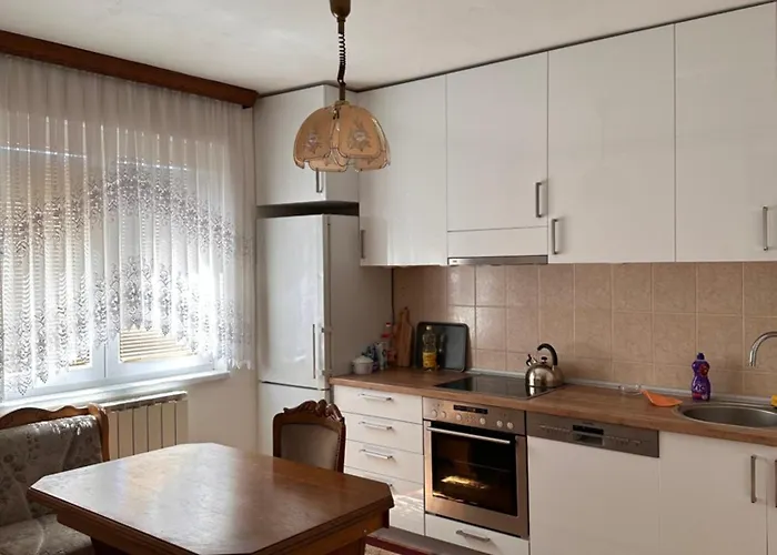 Cozy House Lägenhet Tuzla